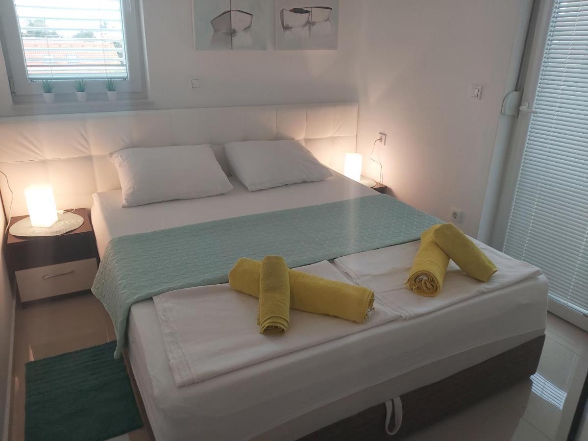 Apartment Adrijana โนวาลยา ภายนอก รูปภาพ